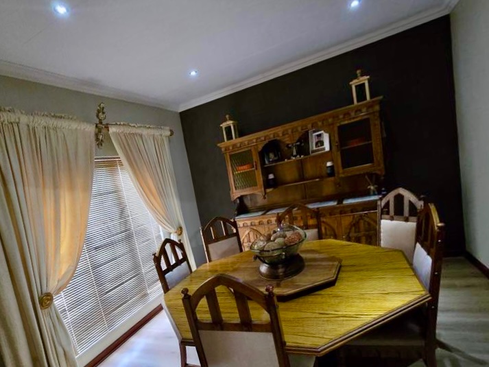 4 Bedroom Property for Sale in Wilkoppies North West